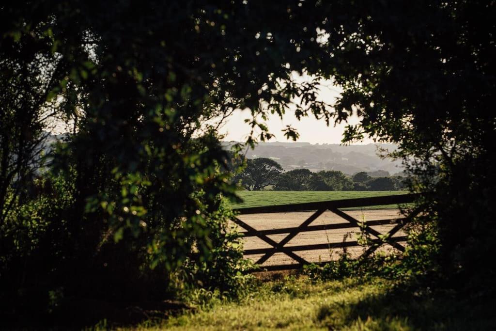 شقة The Little Retreat, Pembrokeshire كيلغتي المظهر الخارجي الصورة